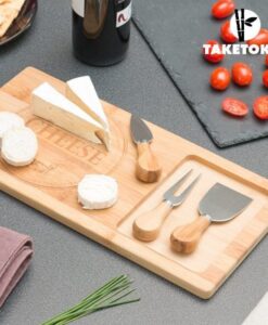 Bambusz vágódeszka sajtkésekkel