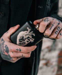 Iron & Glory flaska tölcsérrel