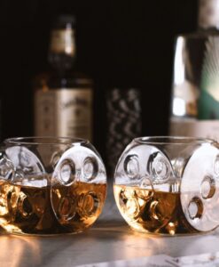 Dobókocka formájú whiskys poharak (2 darab)